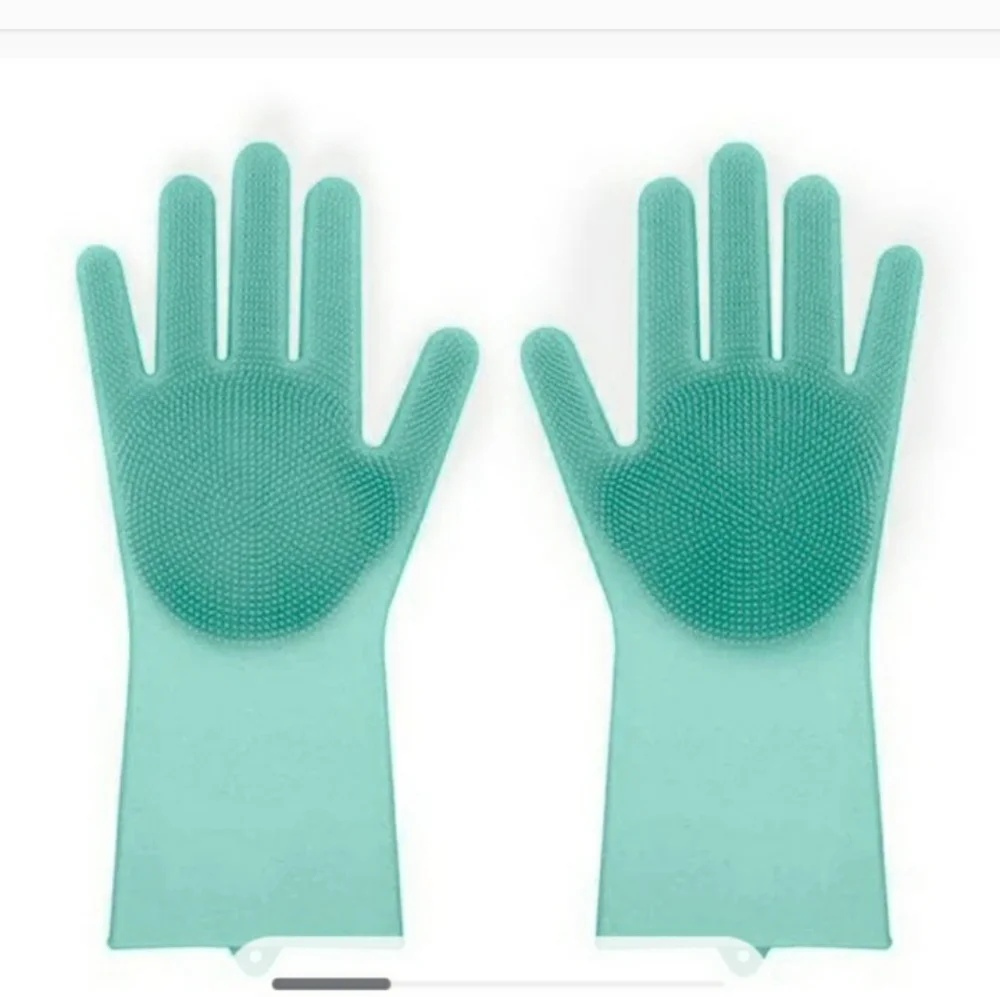 Silicone Scrubber Bristly Gloves NWOT!